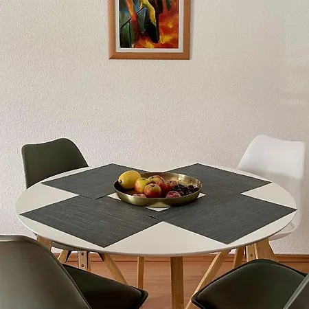 Blick Auf Yachthafen An Der Ostsee Appartamento